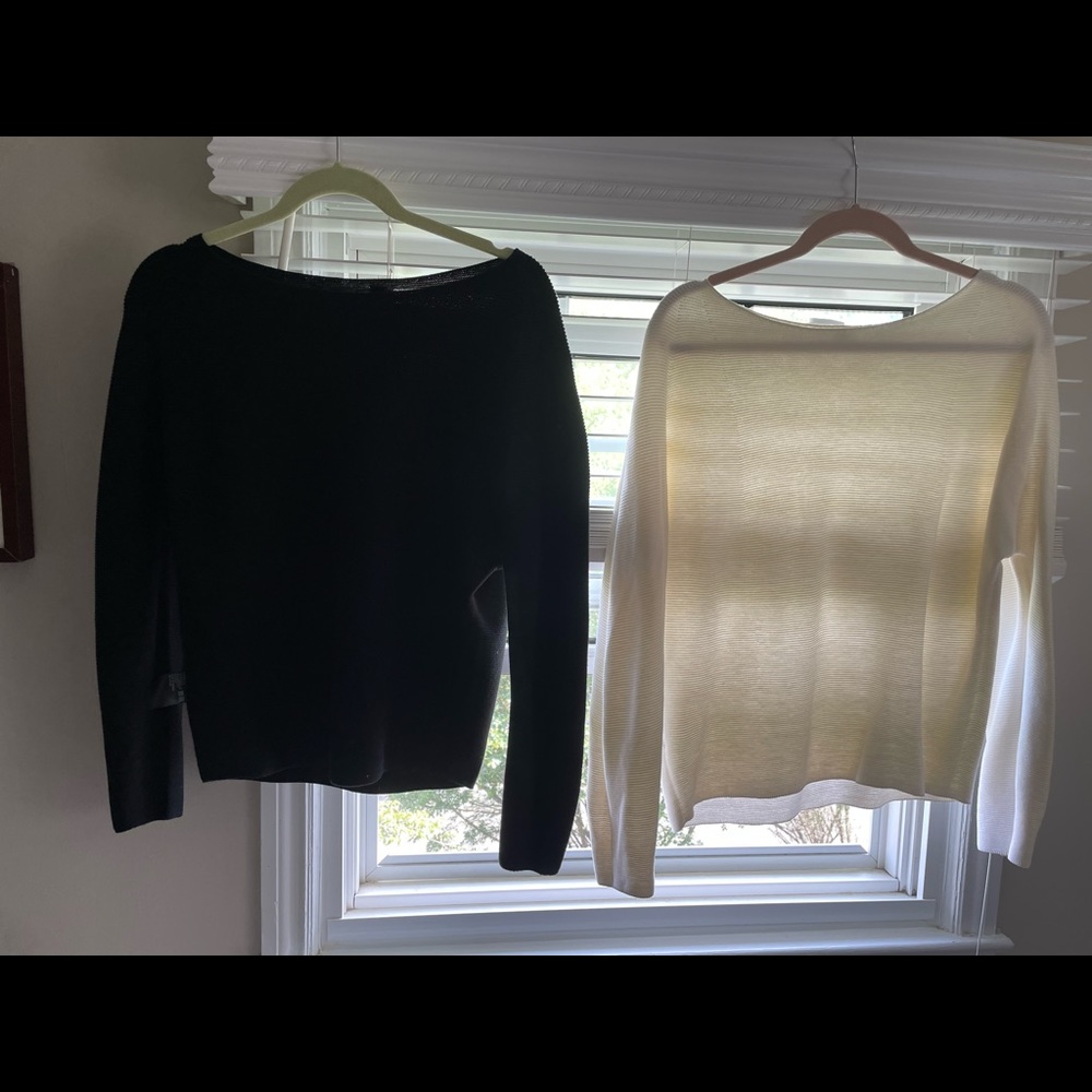Uniqlo cotton sweaters. Black ad white Perfect condition.